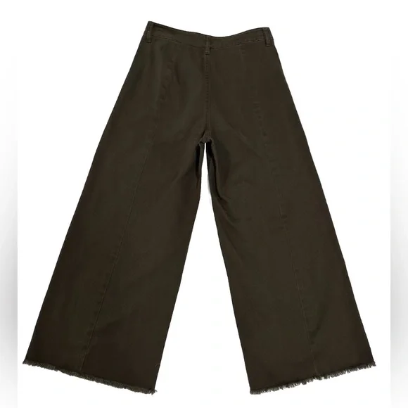 Elizabeth and James Carmine Cropped
Button Fly Wide Leg Jeans Size 26. C… - Picture 8 of 15